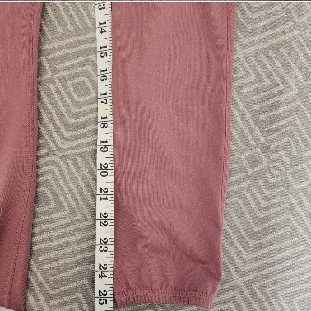 Vuori Jogger Super Soft High Rise Jogger Pants Size S Women Pink Color - Picture 10 of 12